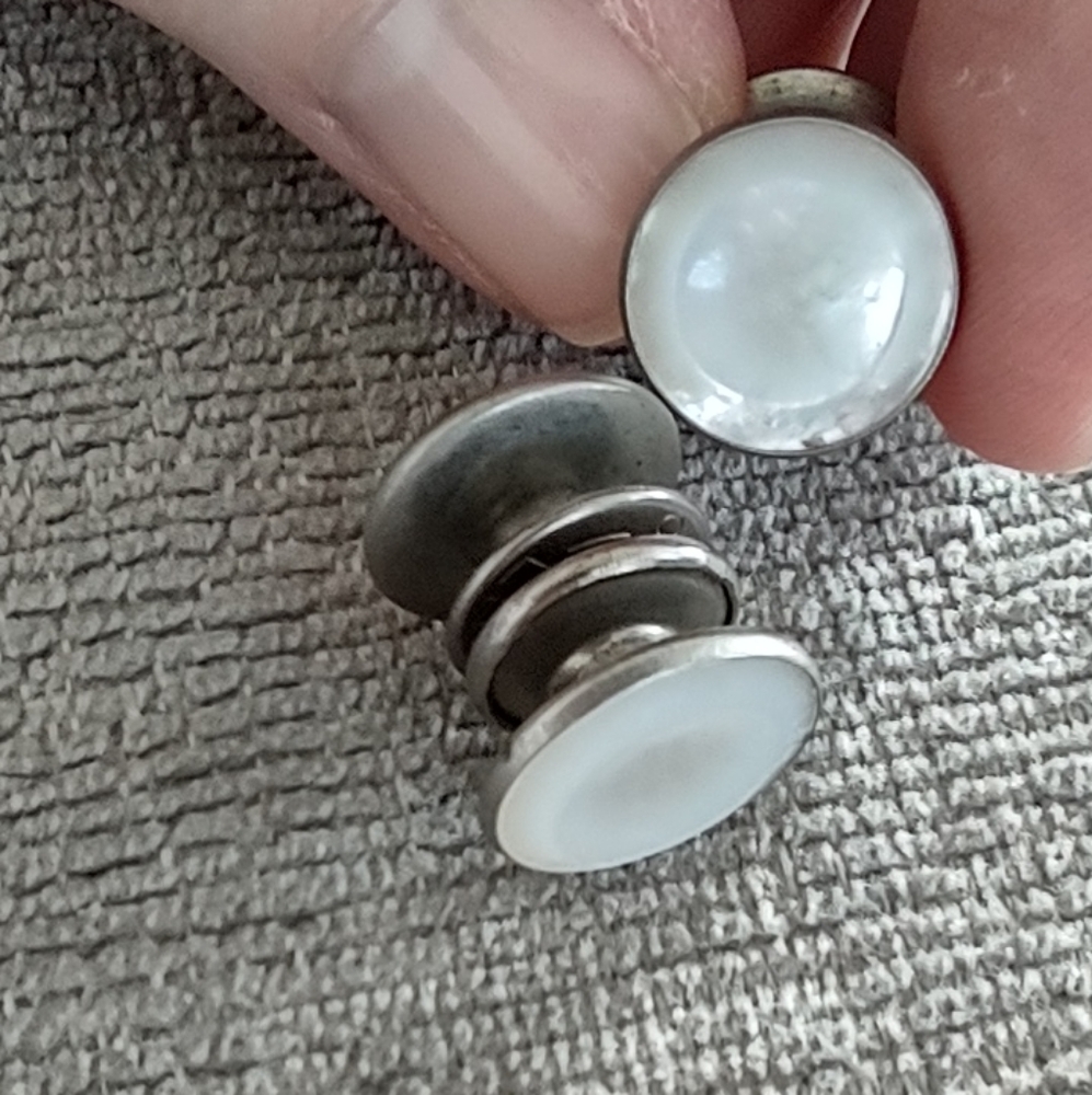 Vintage Mother Of Pearl Snap Cufflinks - image 1